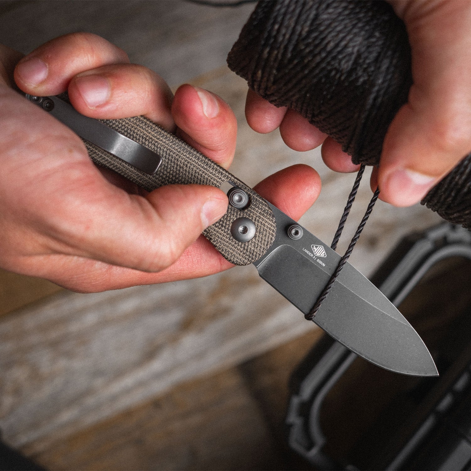 KNAFS-00397 Lander 3 Pocket Knife Moondust Micarta