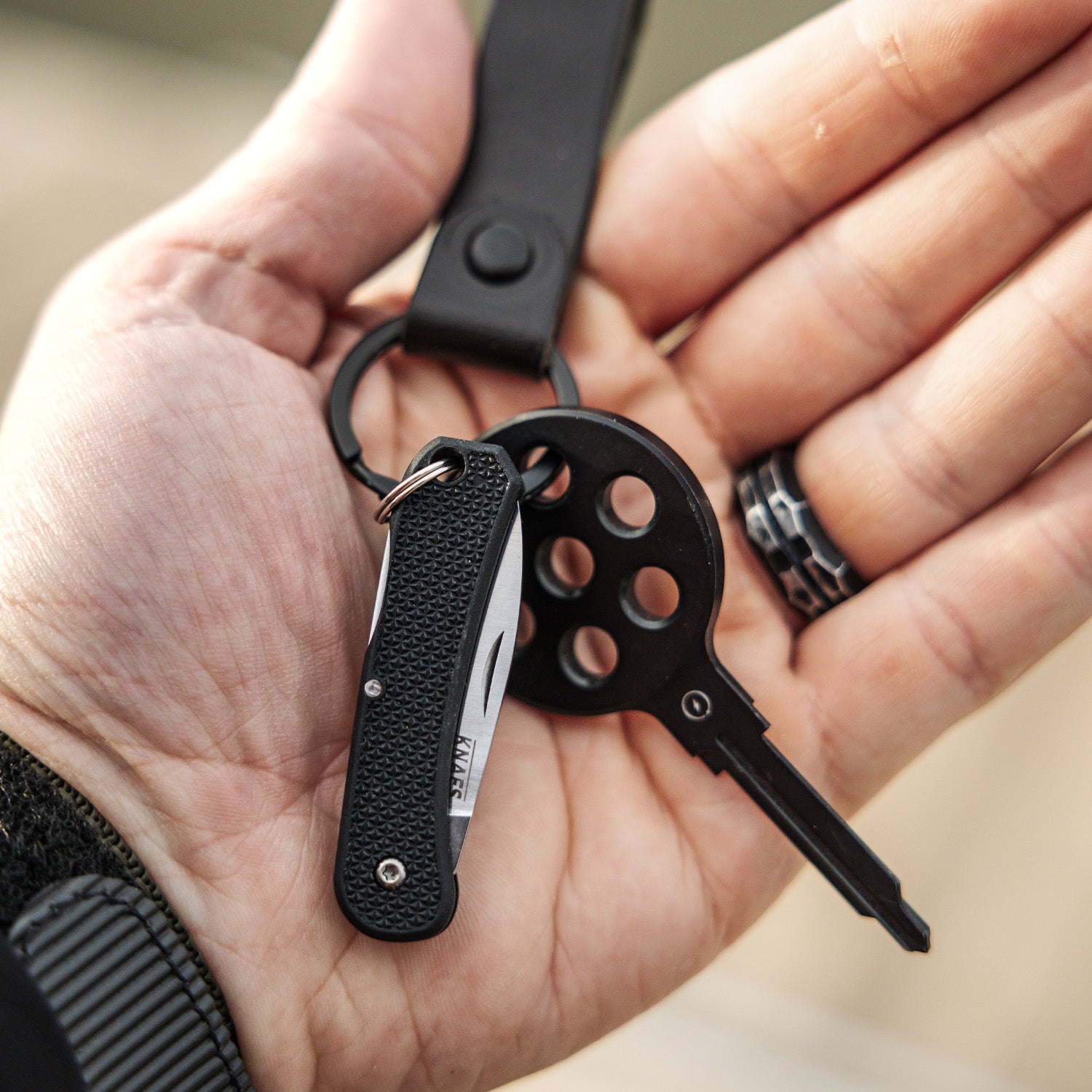 Lander 6 - Mini Keychain Knife - Blue